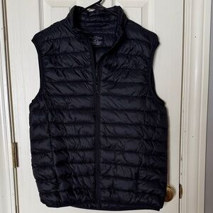 Men's Black Puffer Vest